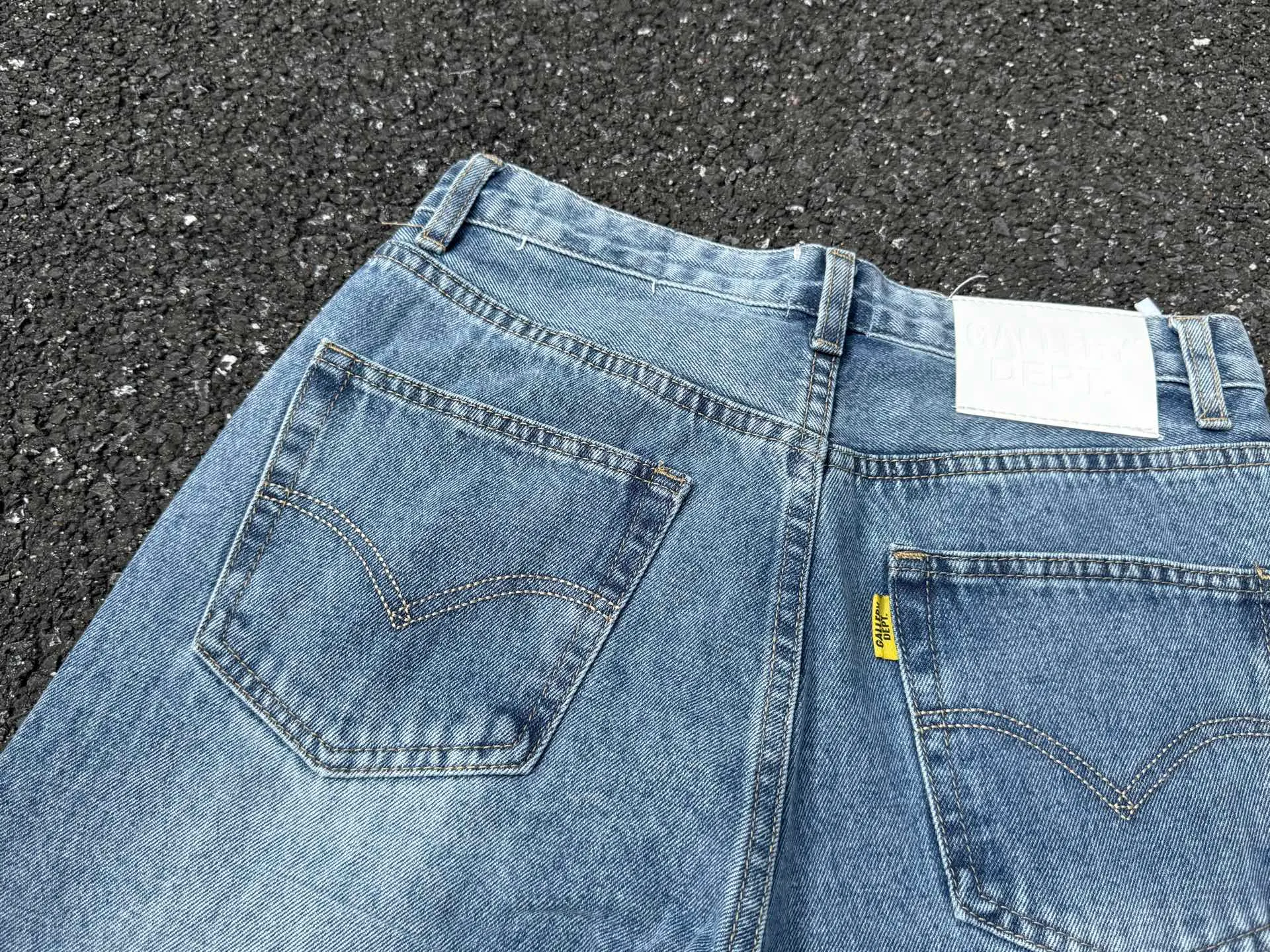 P286💰G77 GALLERY DEPT.G letter patch pudding 5001 denim washed and distressed spliced jeans -Original purchase and pattern making to truly restore the ultimate vintage texture -Original hardware accessories, washed and other elevators, QR code analysis are all purchased from the original factory, high degree of restoration, you are welcome to compare the products~ -Three-dimensional version, loose and comfortable, not picky about the figure, taller and slimmer, factory Seiko, original factory quality control, same style for men and women, can be matched with couples Versatile recommendation: must-have jeans for all seasons Color: blue Size: S-XXL (28-36)